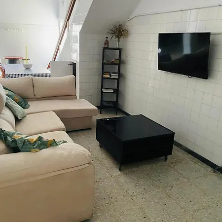 Comfortable Apartment In Viveiro Of 100 M²