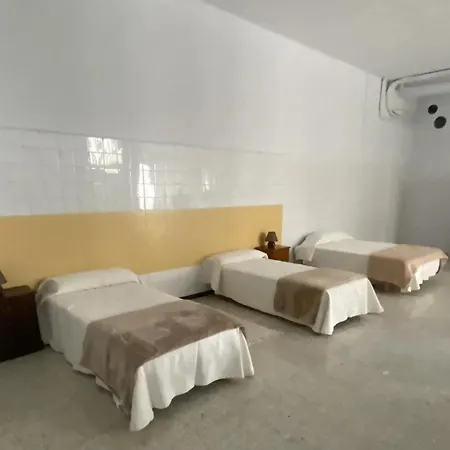 Comfortable Apartment In Viveiro Of 100 M²