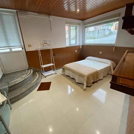 Comfortable Apartment In Viveiro Of 100 M² * Viveiro